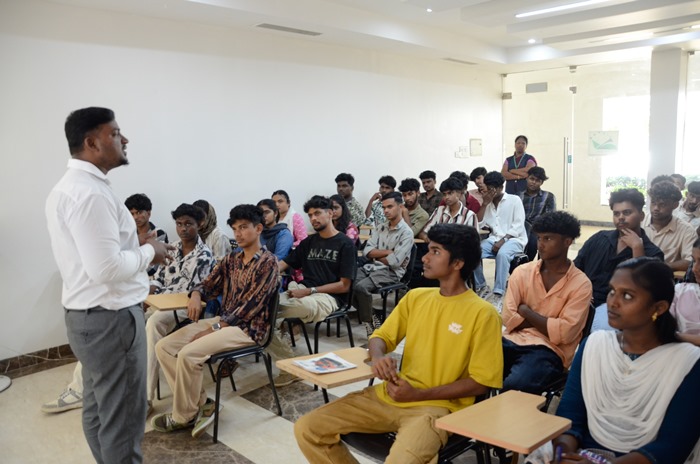 AJK College's Guest Lecture Inspires Future Business Leaders7